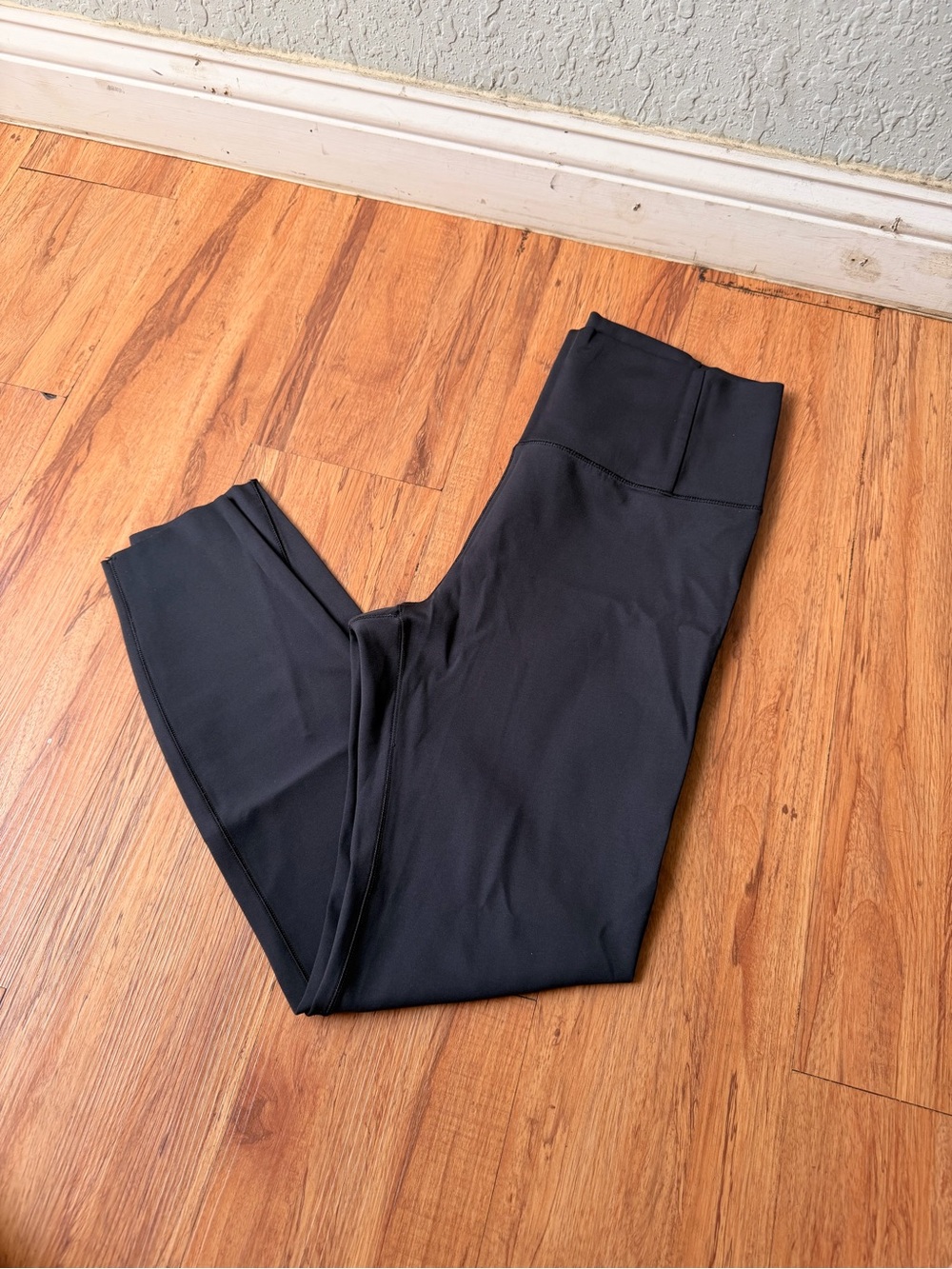 Vuori Black High-Rise Leggings